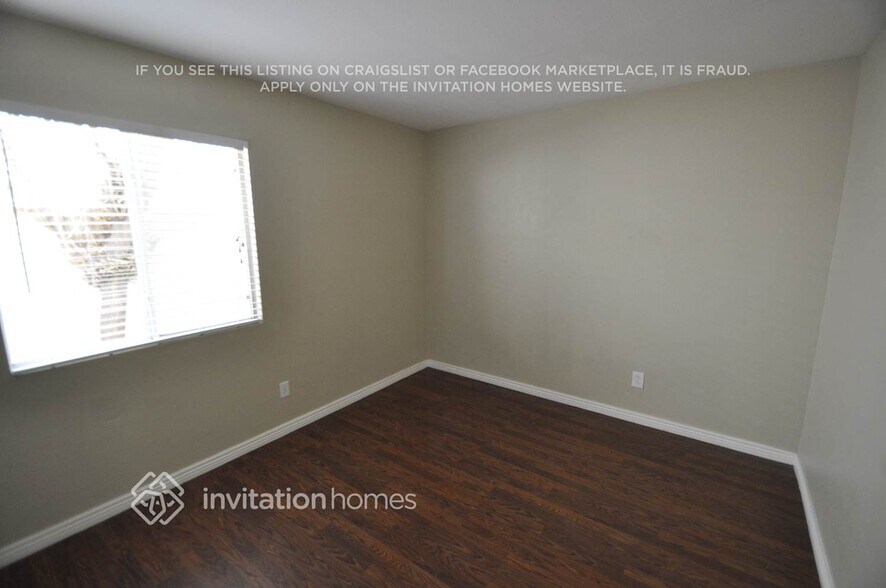 Building Photo - 10510 N 76th Dr