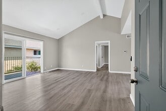 Building Photo - 8101 Larson Ave