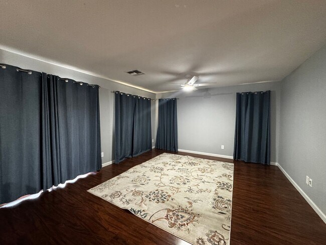 Building Photo - 4 BEDROOM WITH POOL IN DYNAMITE RANCH