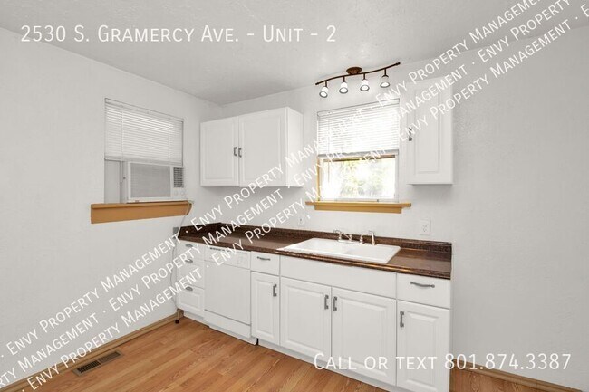 Building Photo - 2530 Gramercy Ave