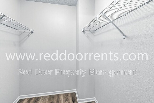 Building Photo - 2249 Collins Way