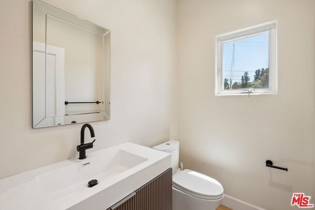 Building Photo - 5131 Campo Rd