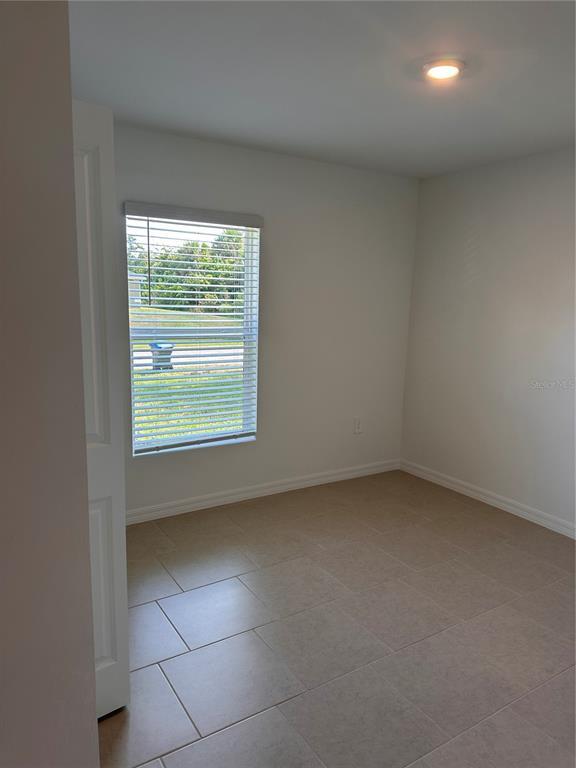 Building Photo - 1641 Nabatoff St