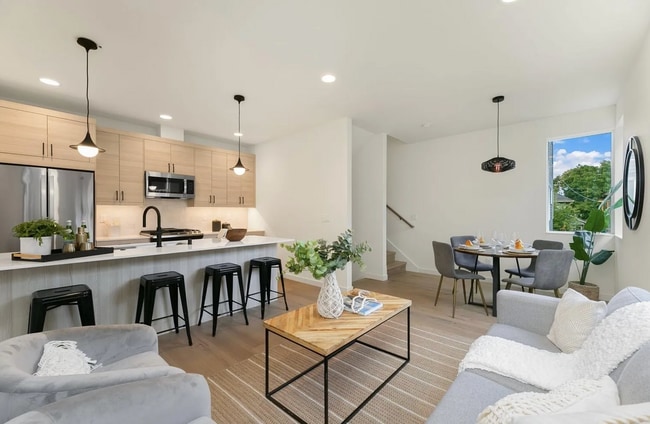 Primary Photo - Modern & Tranquil Townhome in Seattle's Central District City Views, Rooftop Deck & Prime Locatio...