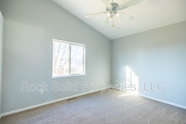 Building Photo - 312 S Ave B-6
