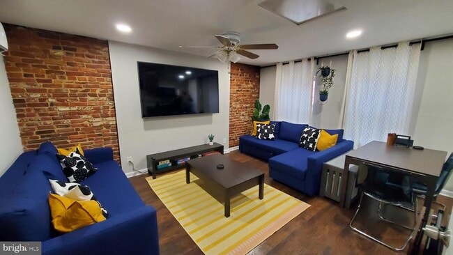 Building Photo - 244 S Exeter St