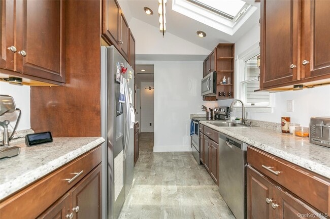 Building Photo - 7 Suffolk Rd