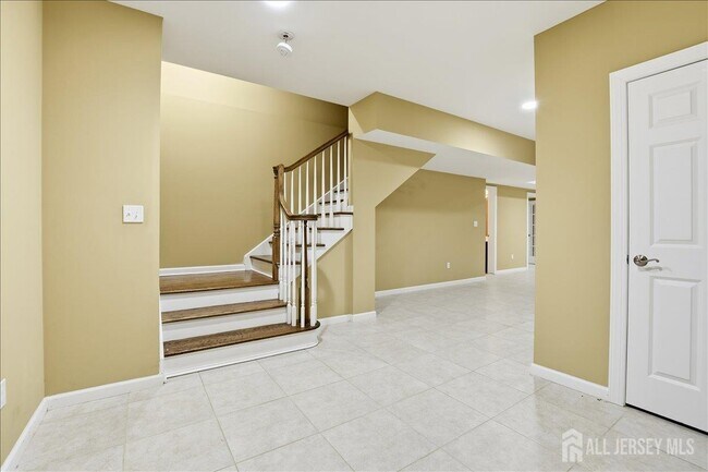 Building Photo - 86 Davinci Dr