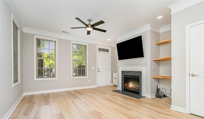 Building Photo - Beautiful townhome in Ballantyne