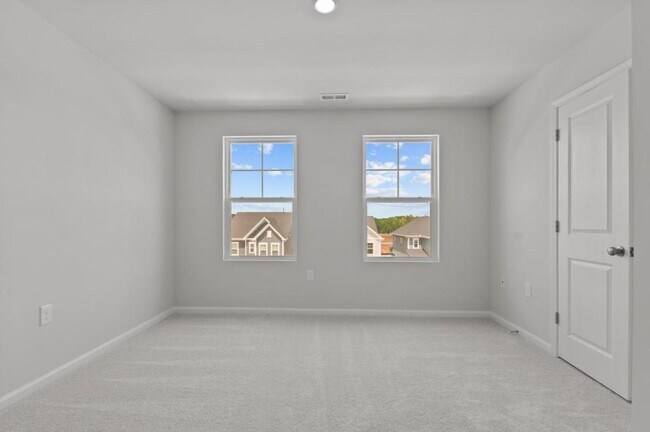 Building Photo - 720 Gimari Dr