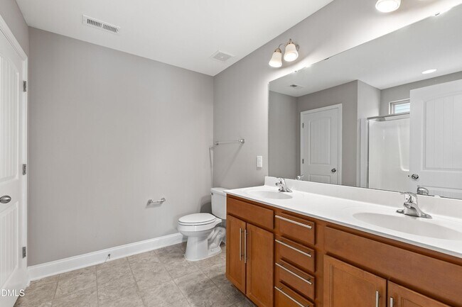 Building Photo - 188 Outwater Ridge Dr