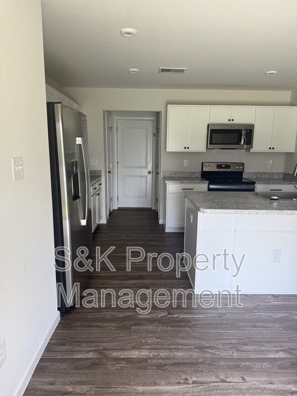 Building Photo - 112 Overstreet Ct