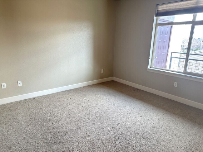 Building Photo - Downtown Boise Condo Living