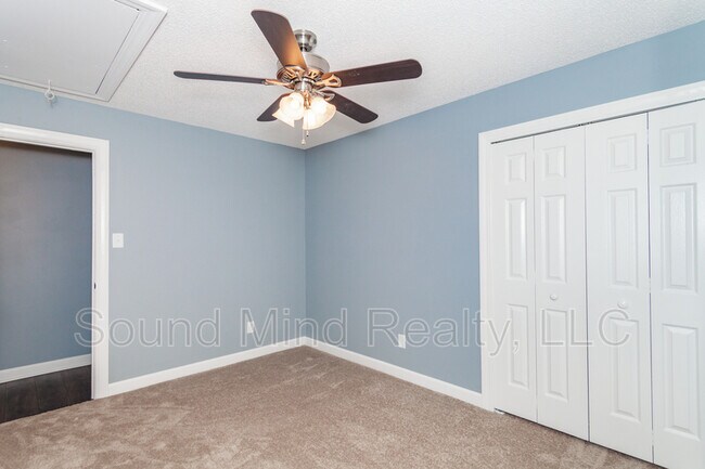 Building Photo - 2113 Tanglewood Rd