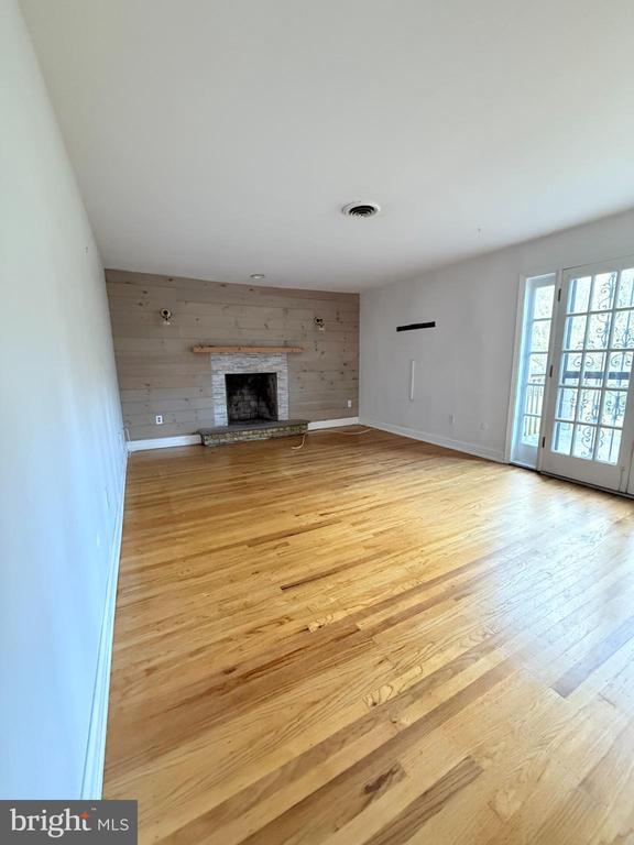 Building Photo - 7201 Orwell Rd