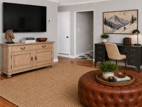 Building Photo - Bright & Beautiful 2-bedroom 1 Bath Across Berkeley Park and Lake
