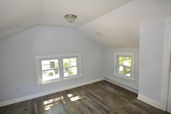 Building Photo - 11 Tolman St