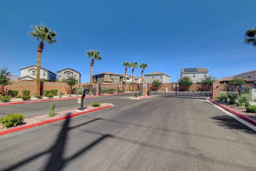 Building Photo - 6458 Blue Ember Ave