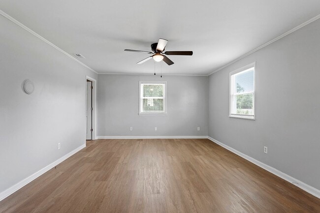 Building Photo - Move-In Ready Ranch Home in Prime Princeto...