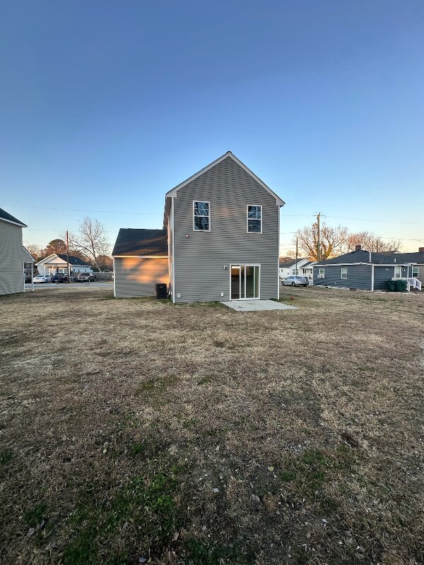 Building Photo - 521 Ashley Ave