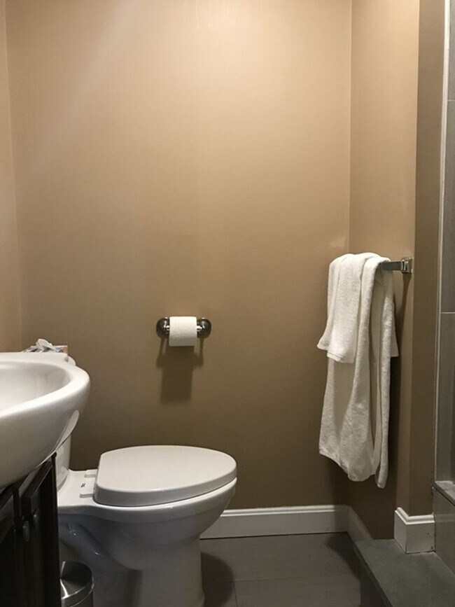 Building Photo - Modern Kenmore Brownstone