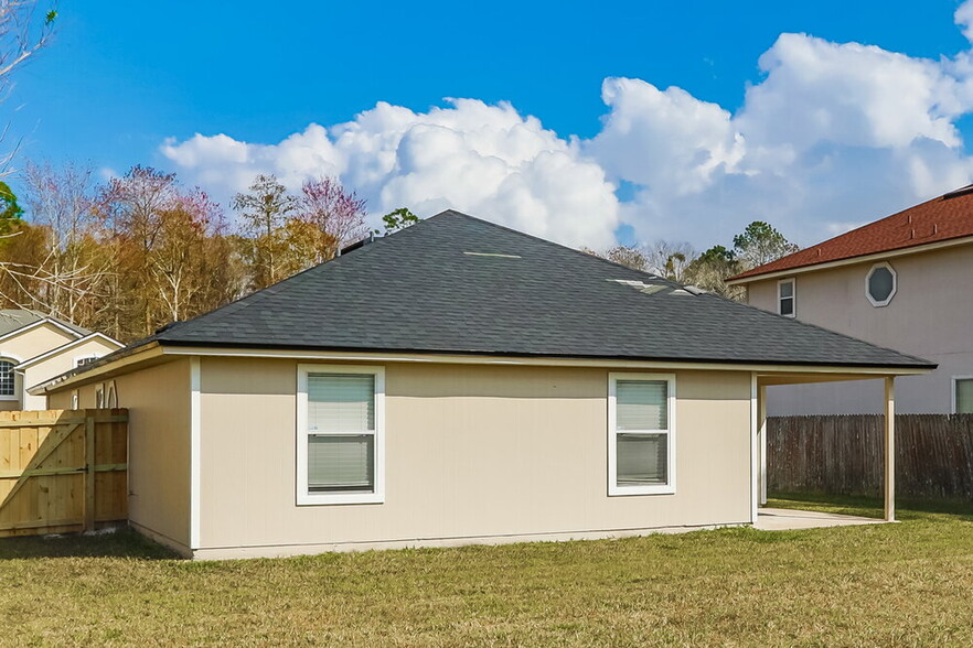 Building Photo - 226 Dover Bluff Dr