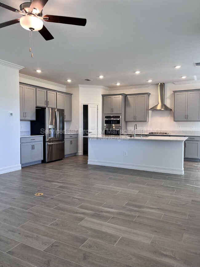 Building Photo - 7016 119th Ct E