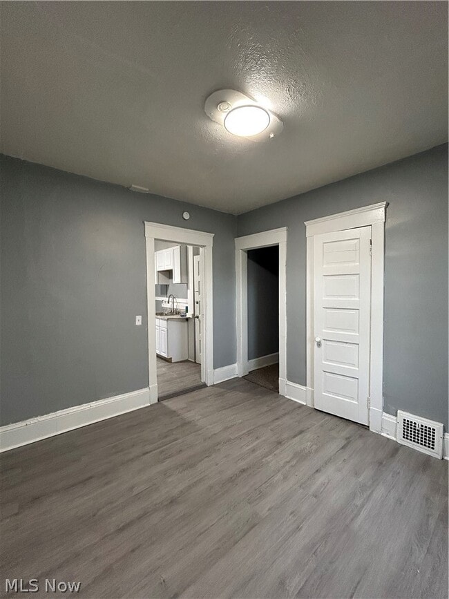 Building Photo - 3448 E 69th St