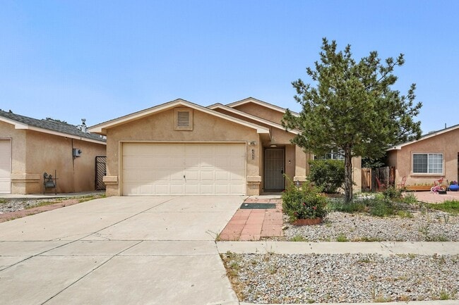 Primary Photo - For Rent | 3 Bed / 2 Bath | 2 Car Garage |...