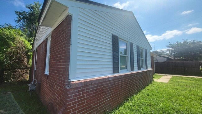 Building Photo - 4220 Gailwood Ave
