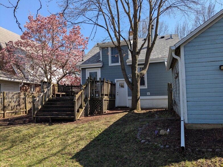 Building Photo - 2630 Hoard St