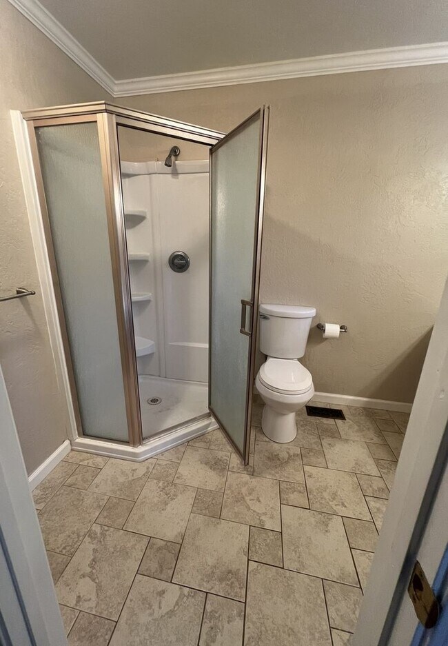 Building Photo - Immaculate 3/2 Near Big Chico Creek-Must See!