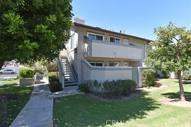 Primary Photo - 6 Exeter