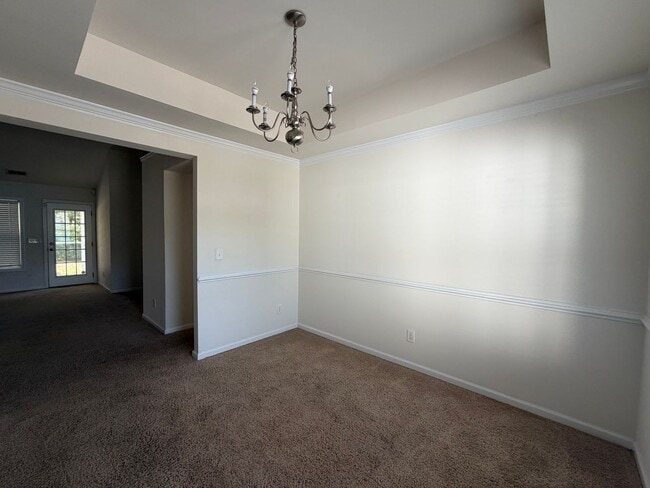 Building Photo - Arrowhead Golf Community