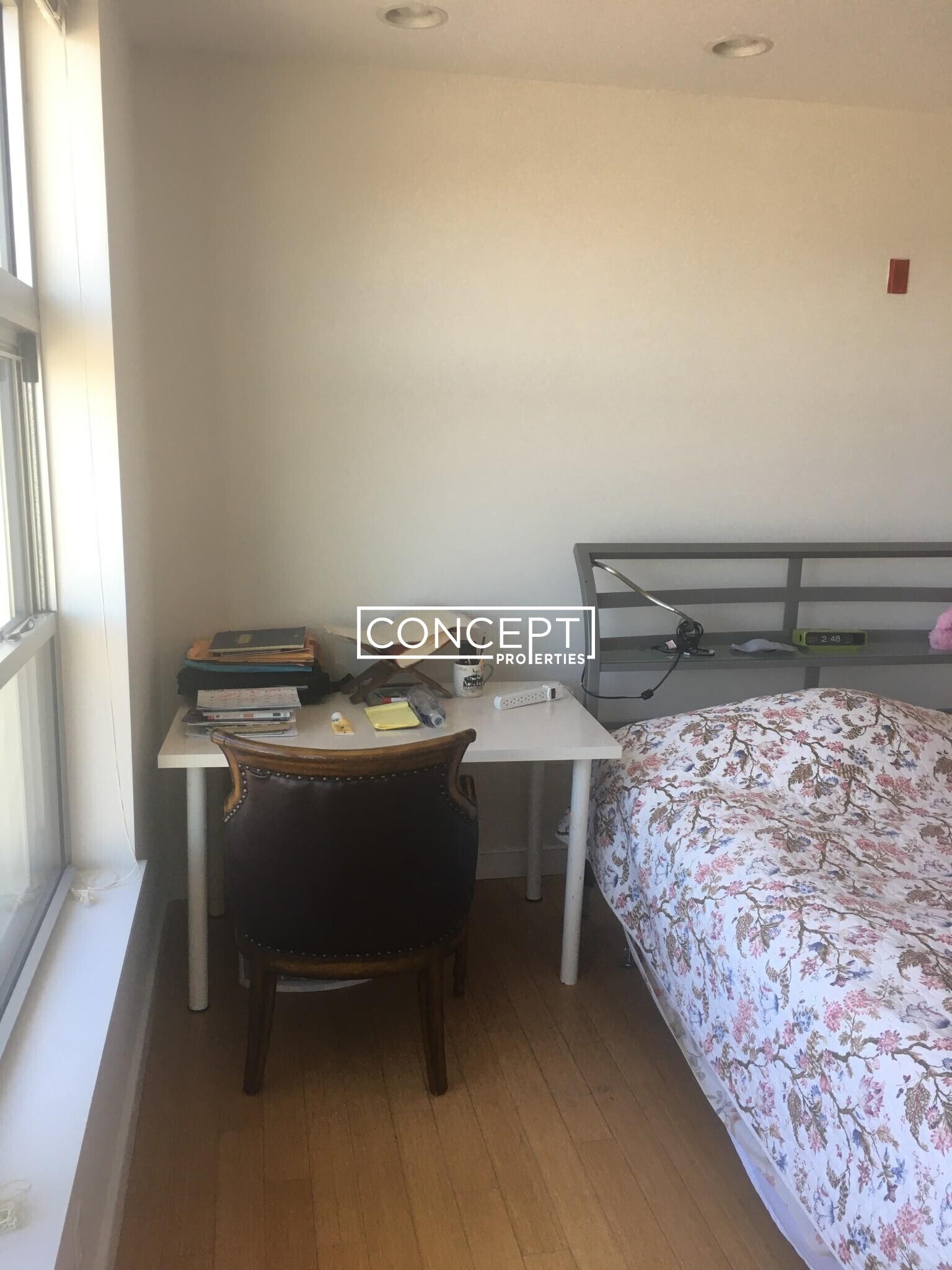 Building Photo - 601 Albany St