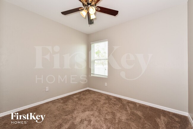 Building Photo - 2235 NW 6th Terrace