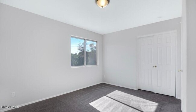 Building Photo - 12821 W Weldon Ave