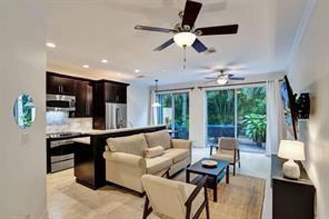 Building Photo - 1962 NE 7th St