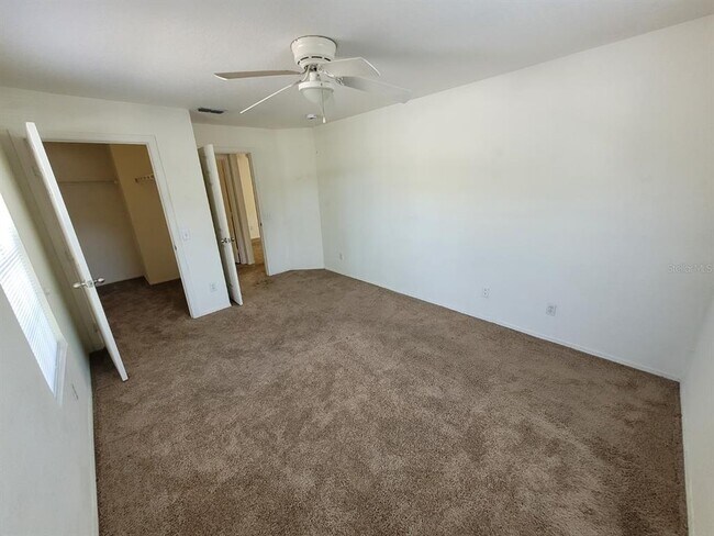 Building Photo - 5914 Willow Ridge Dr