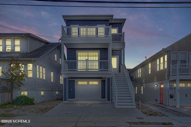 Primary Photo - 303 Webster Ave