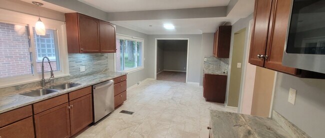 Building Photo - 4846 Monticello Blvd