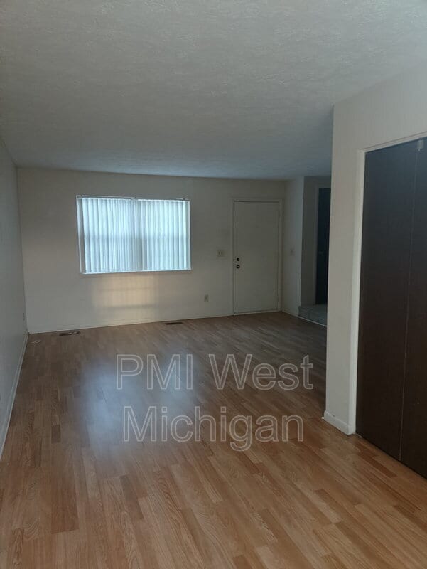 Building Photo - 4254 Bond St