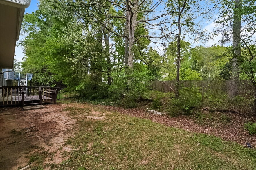 Building Photo - 915 Eagle Pointe Dr NW