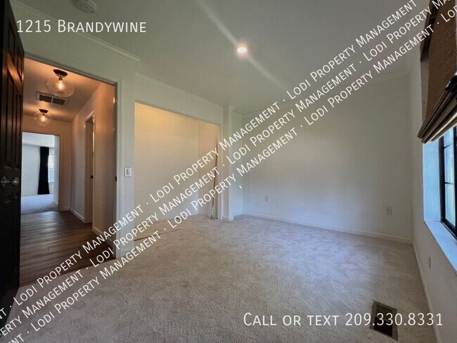 Building Photo - 1215 Brandywine-