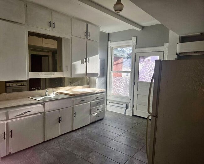 Building Photo - 2 bedroom unit in Niles