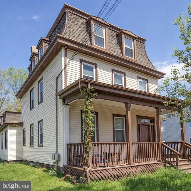 Building Photo - 211 Front St