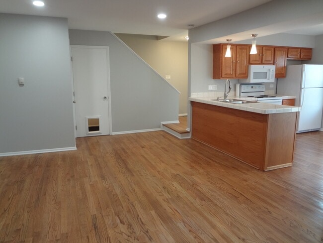 Building Photo - 755 Chandler Rd