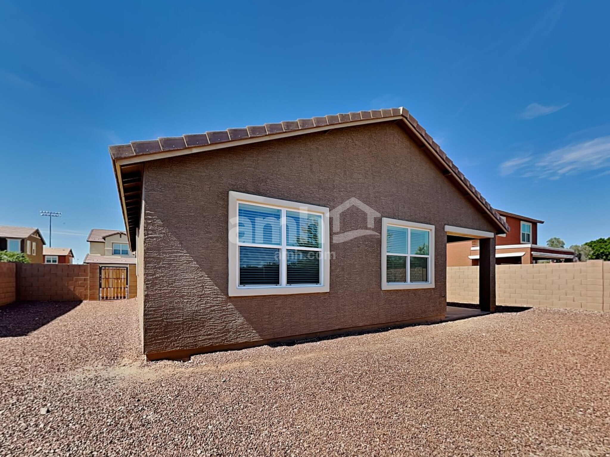 Building Photo - 5913 W Columbine Dr