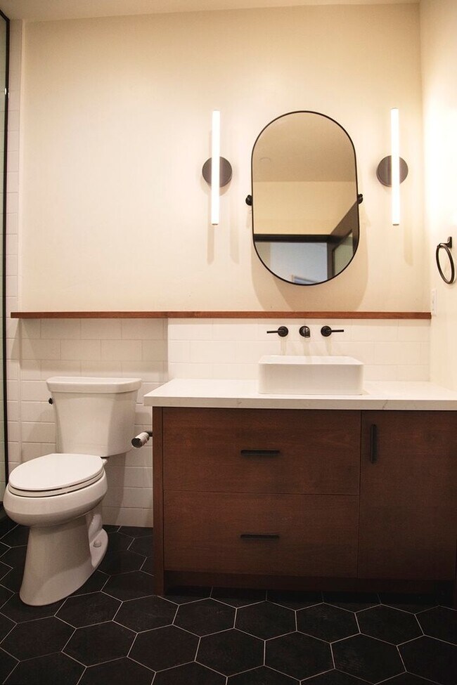 Building Photo - East Sacramento - New Construction 1 bedroom + office/ 1 bathroom