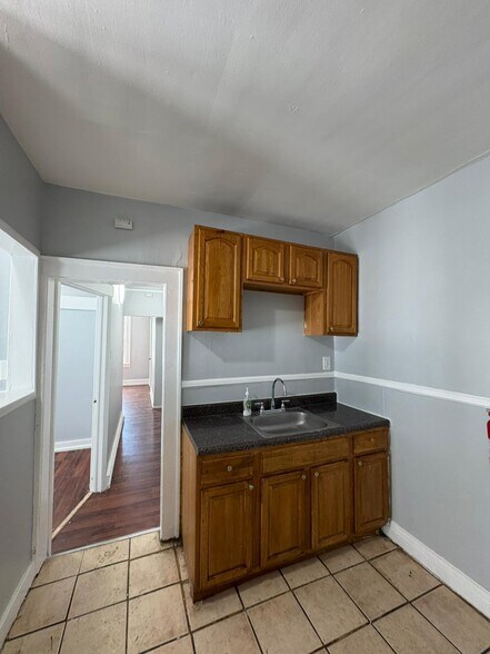 Primary Photo - 22 McKay Ave